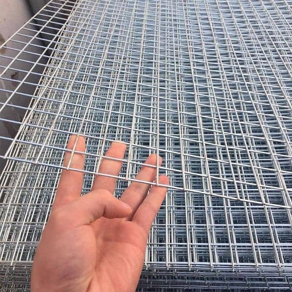 Outdoor wall Fence | Razor wire  | Electric & Chain link at best price 16