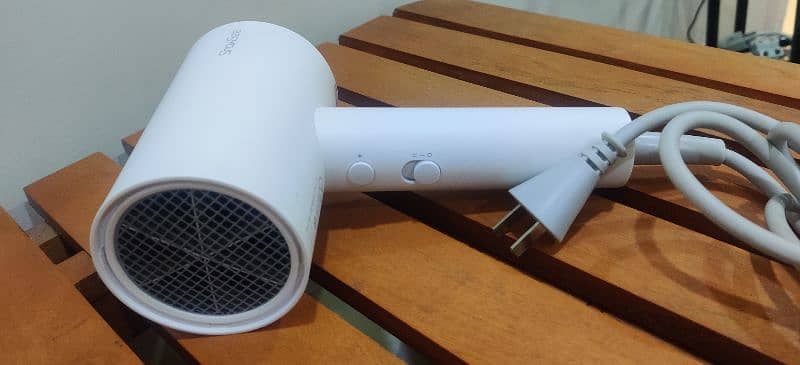 Xiaomi Showsee Hair Dryer. 9