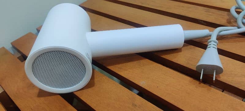 Xiaomi Showsee Hair Dryer. 10
