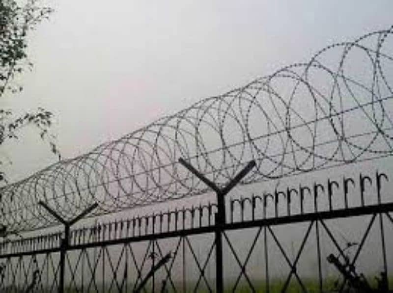 Chain Link & Electric Fence | Razor wires fence at whole sale Pakistan 7