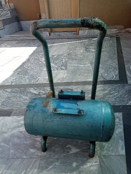 air compressor tanki good condition paint machine compressor  tanki 0