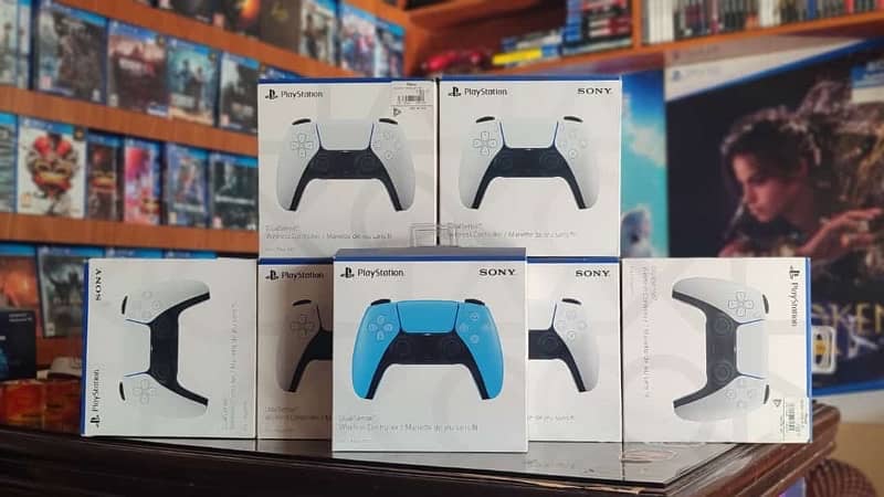 ps4 and ps5 controllers 1
