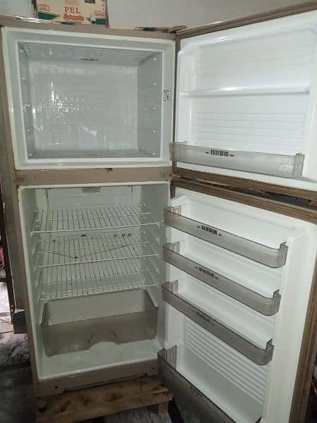 Dawlance refrigerator 2