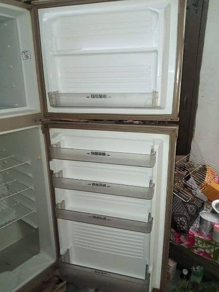 Dawlance refrigerator 4
