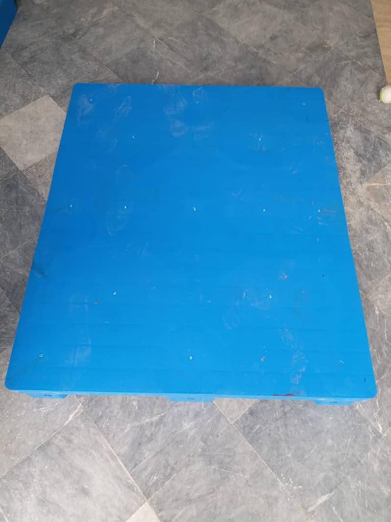 Plastic Pallets & Storage Racks 2