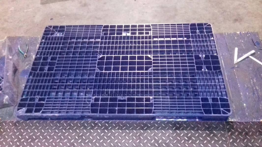 Plastic Pallets & Storage Racks 4