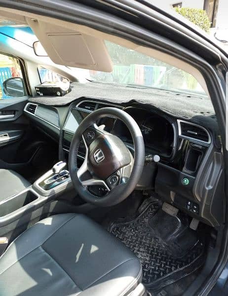 Honda Fit Shuttle Hybrid 2015 GP8 (AWD) 4