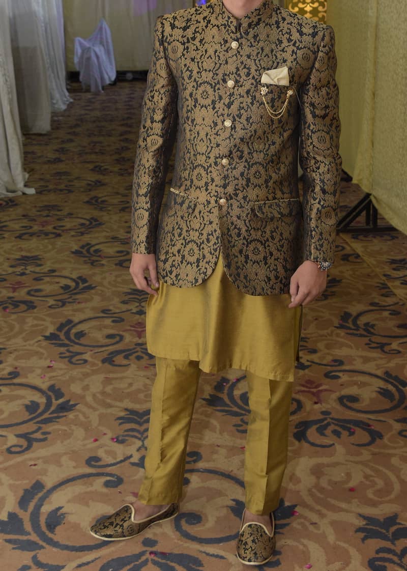 Medium Prince Coat and Khussa Wedding Suit. Like New (Negotiable) 4