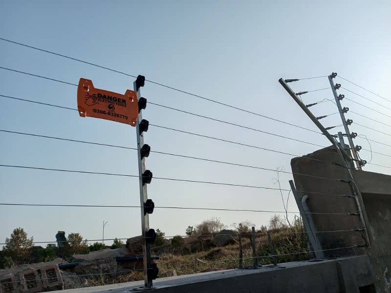 Electric Fence for High voltage shock and alarm 0