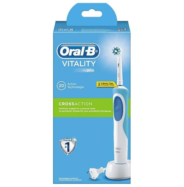 ORAL B RECHARGEABLE TOOTHBRUSH D100 1