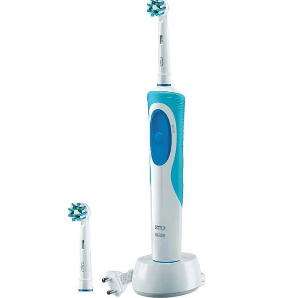 ORAL B RECHARGEABLE TOOTHBRUSH D100 4