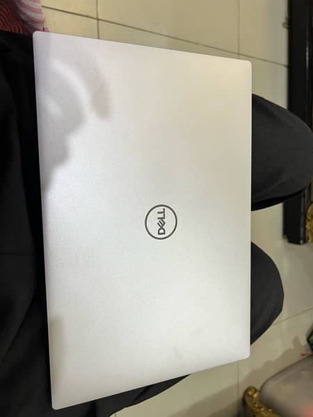 Dell XPS 9310 Core i7 11th generation 4k OLED touch 1tb SSD 1