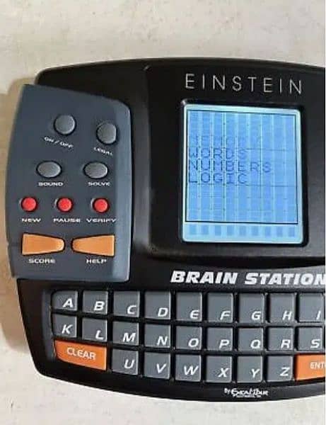 Einsteins Computer with Brain Games - Brand New pieces 2