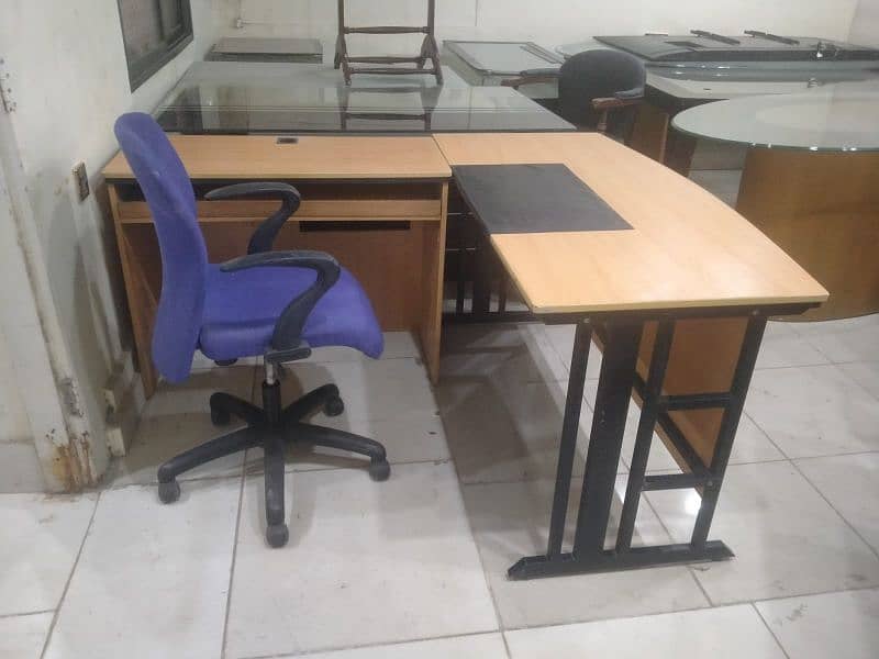 office table / executive table / workstations/ meeting table 2