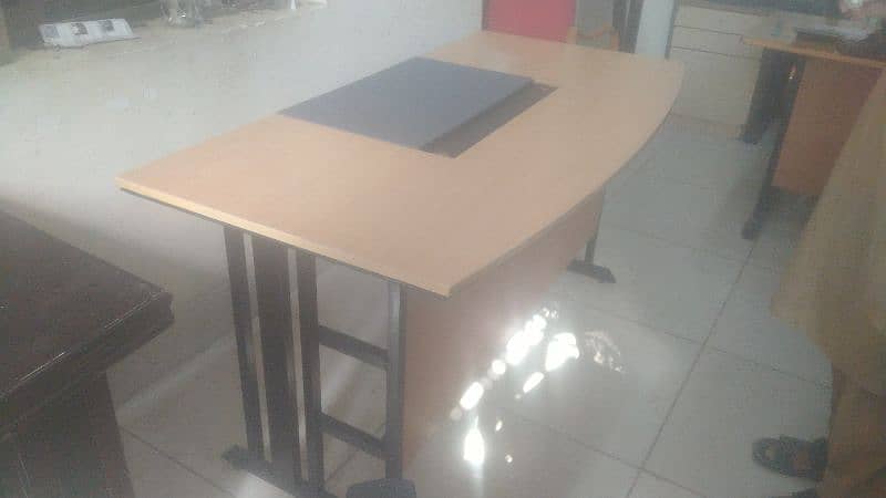 office table / executive table / workstations/ meeting table 19