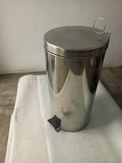 steel body standing dustbin(21 inch height) 0