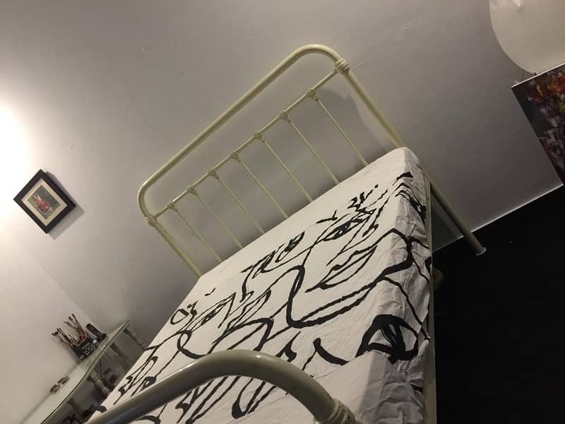 King Size Iron Bed with Spring Metress and Wooden Table Set 4