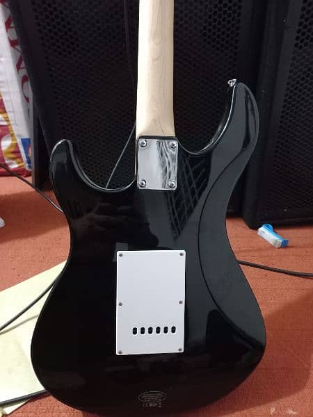 Yamaha eg112c Electric Guitar 5