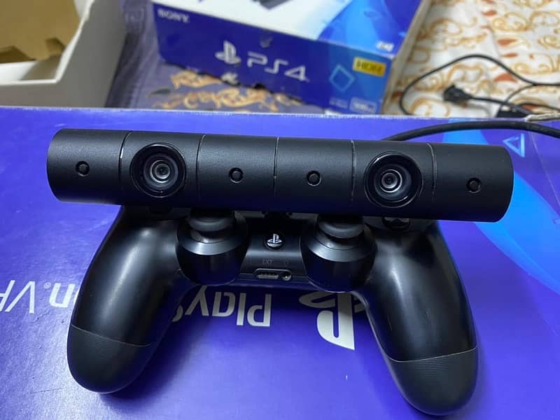 ps4 with VR complete bundle. . 8