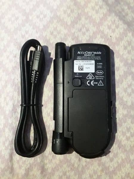 ACCU-CHEK Glucometer 2