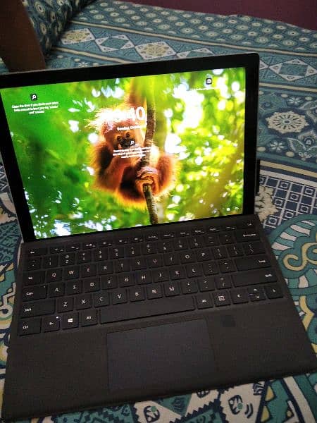Microsoft surface pro 7 corei7 10thgen 16gbram 256ssd with keyboard. 3
