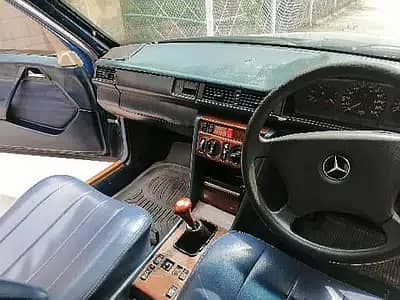Mercedes Benz W124 2