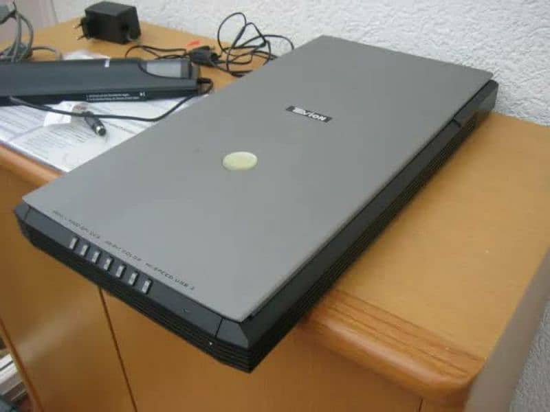 Tevion MD 90090 flatbed scanner with 35mm negative scanner 0