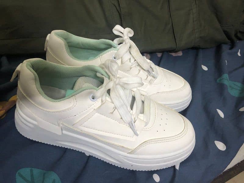 new white shoes for girls(size 38) 3