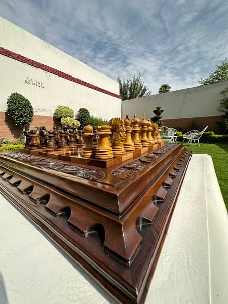 luxury wooden chess 0
