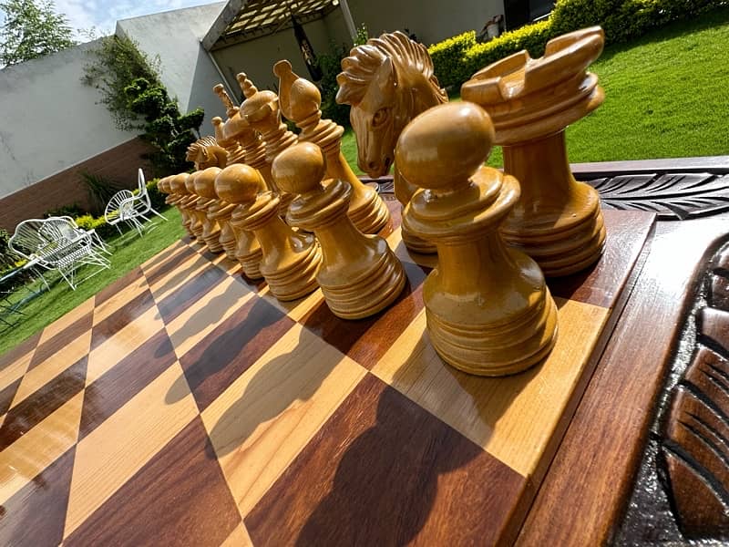 luxury wooden chess 17