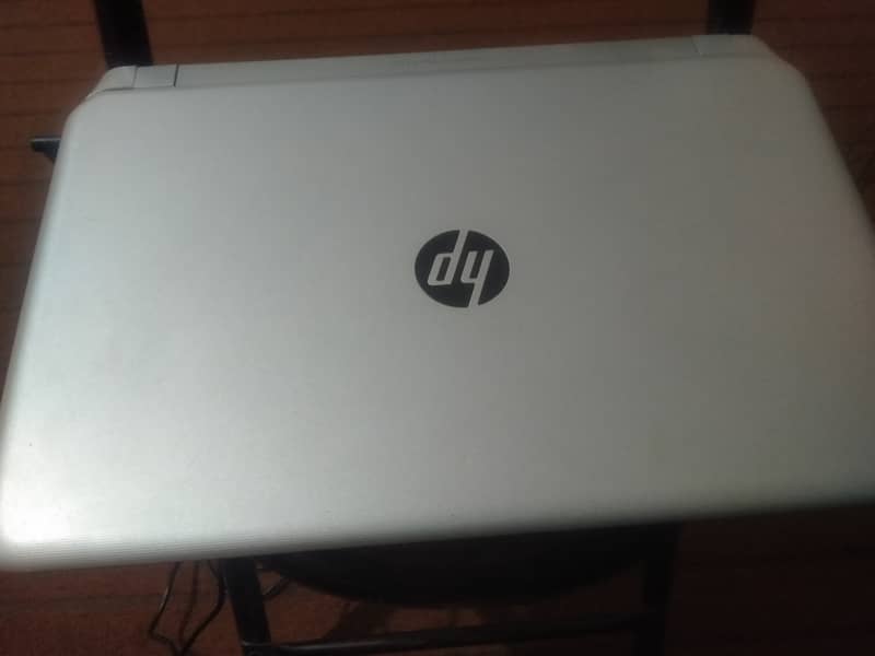 HP Pavilion 15 Notebook PC - i3-4030U 5