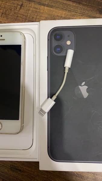 Apple aux adapter 0