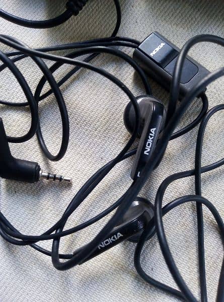 Nokia,Samsung,Huawei Chargers/Adaptors/Data Cables/handsfree 1