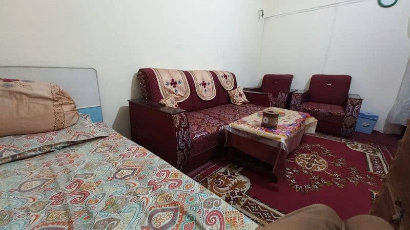 Girls Hostel & Furnished seprate Rooms  All faclitiz St. town 6th Road 1