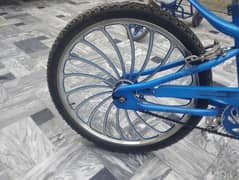 BY CYCLE GOOD CONDITION SUDIA BRAND