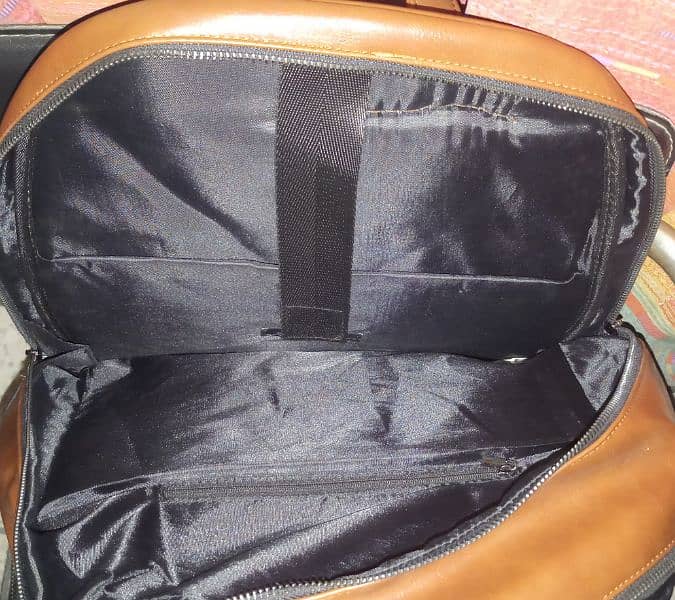Foreign Travel - Brand New Leather Backpack/ Shoulder Bag 3