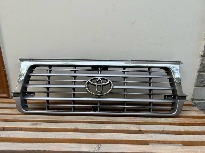 Land Cruiser 80 series front grill 0