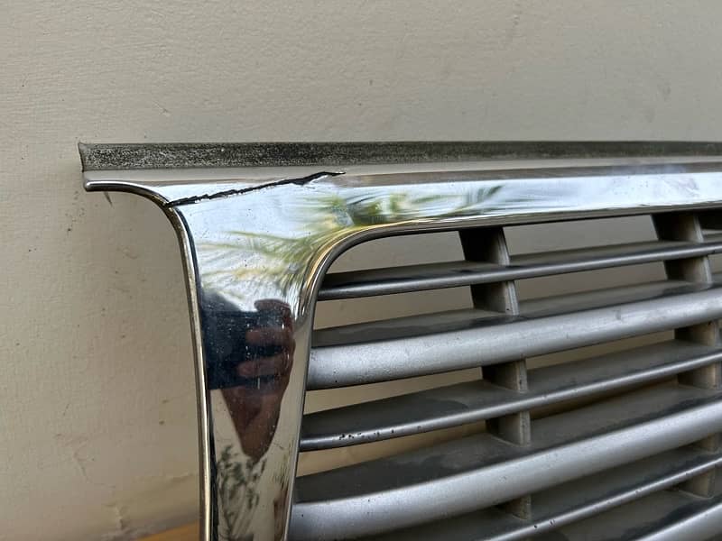 Land Cruiser 80 series front grill 3