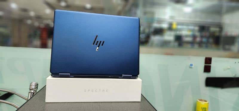 HP Spectre x360 2 in 1 Laptop 14-ef i7 12th generation 17