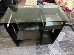 Used Computer table