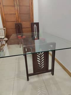 Dining table set of 6 chairs in good price