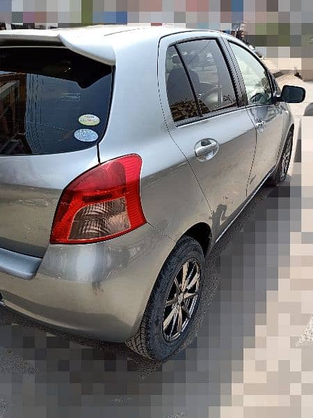 toyota vitz 4