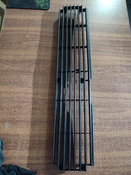 Toyota Corolla Ke70 1981 radiator grill 1