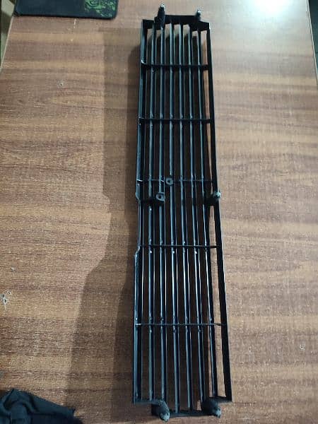 Toyota Corolla Ke70 1981 radiator grill 3