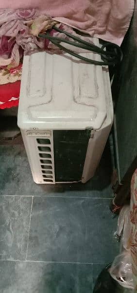 AC for sale inverter 1.5 tan ac is good Condition 1