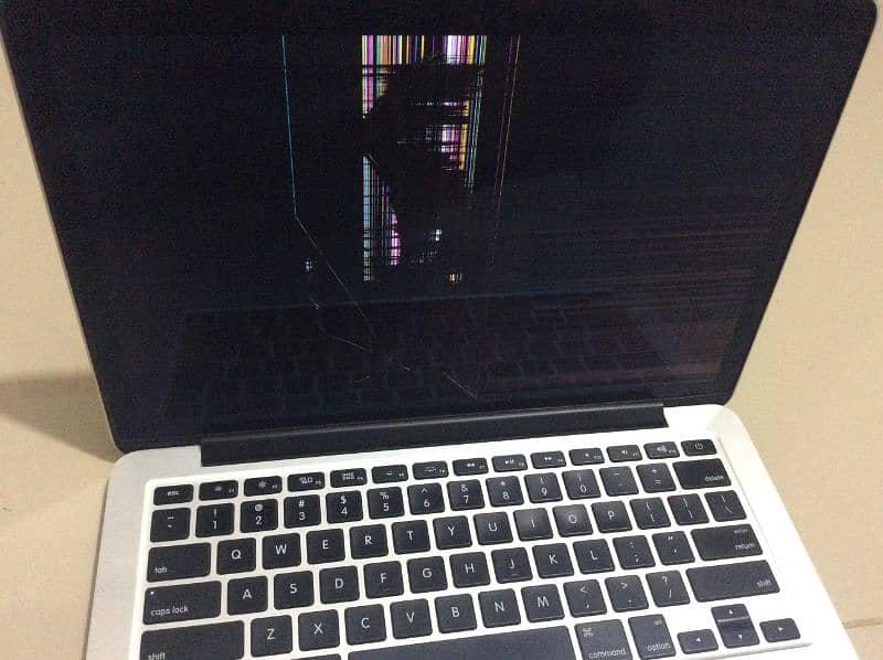 Macbook pro 2014 (broken display) 11