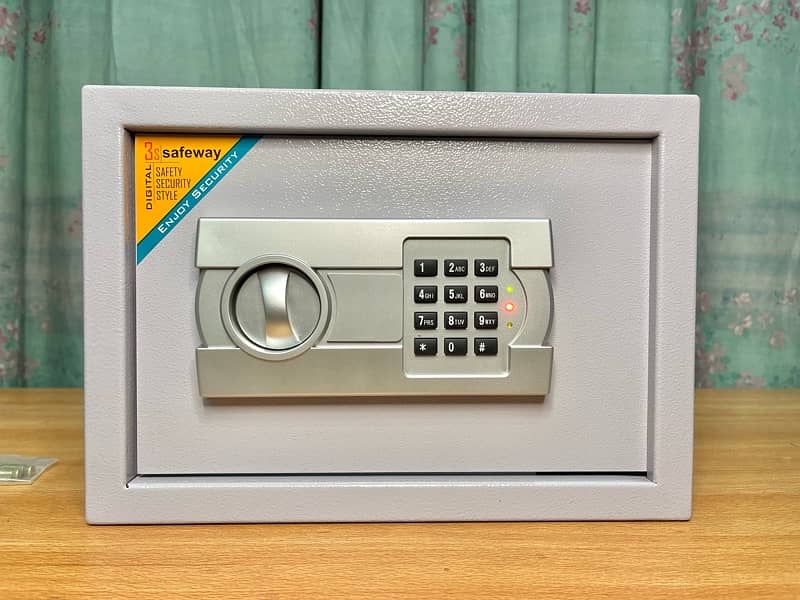 Electronic Safe Locker 4