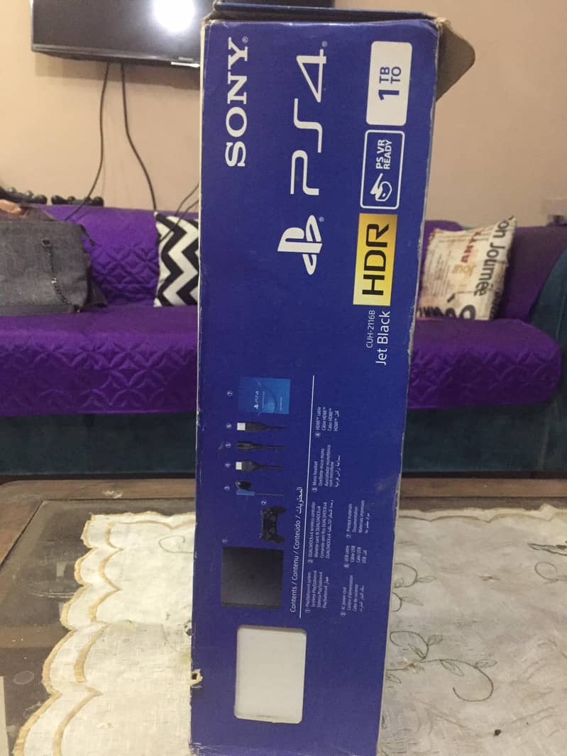 Playstation 4 Slim (1TB With Box) 8