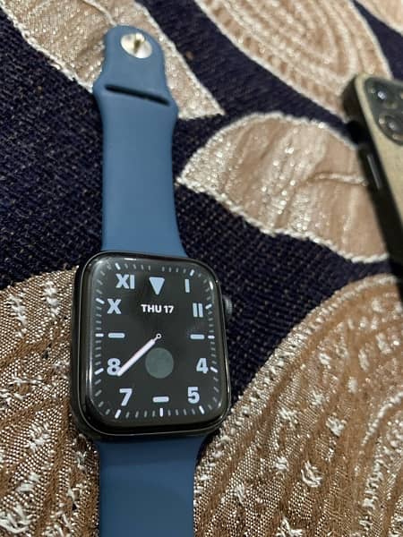 Apple watch series 5 44 mm 32gb storage urgent sellush condition