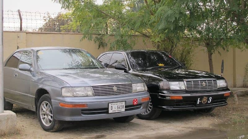 Toyota crown super saloon chasma colony mn available 1